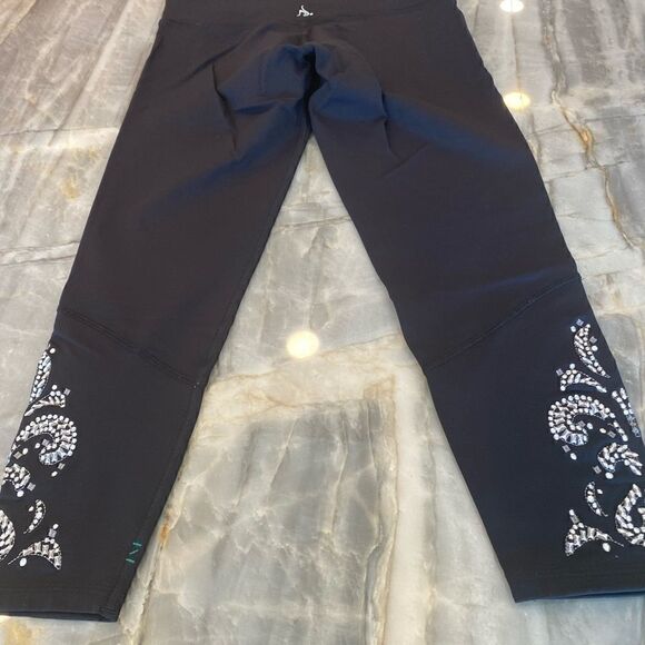 Nancy Rose performance, embellished, yoga, legging. Size medium - Picture 3 of 10